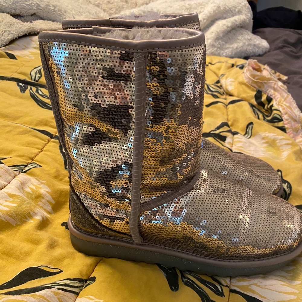 Silver sequin short Ugg boots